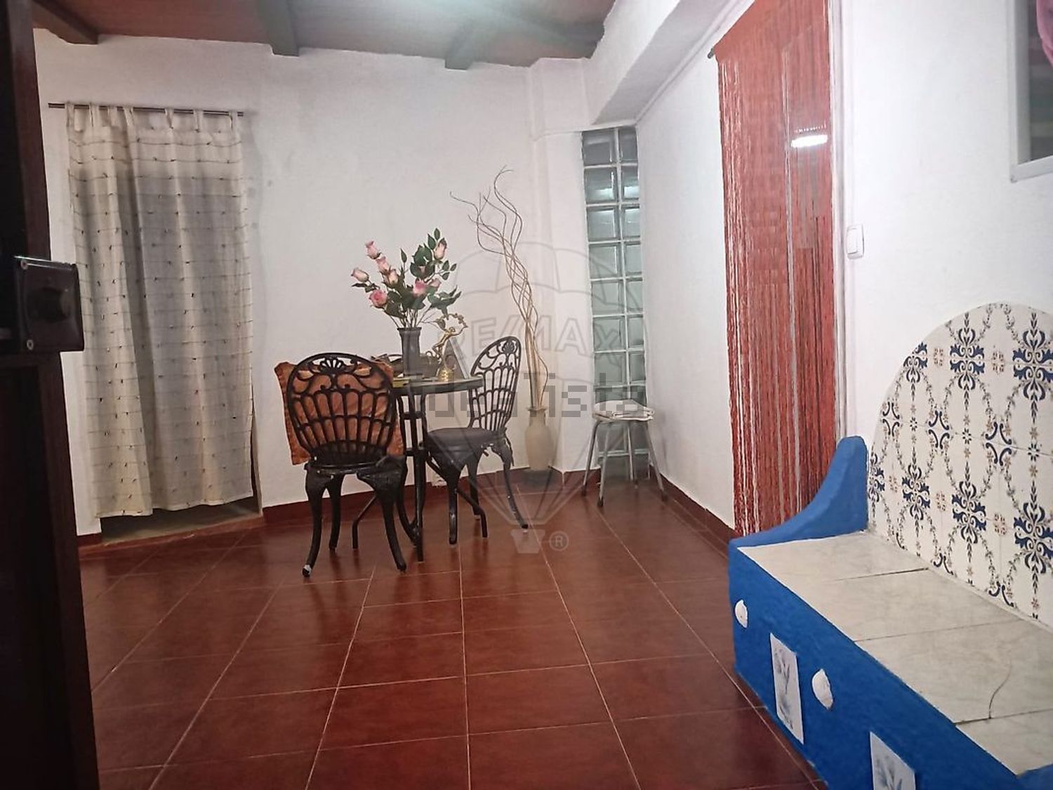 小楼房或独栋别墅出售, Rua José Alves Capela e Silva - 客厅