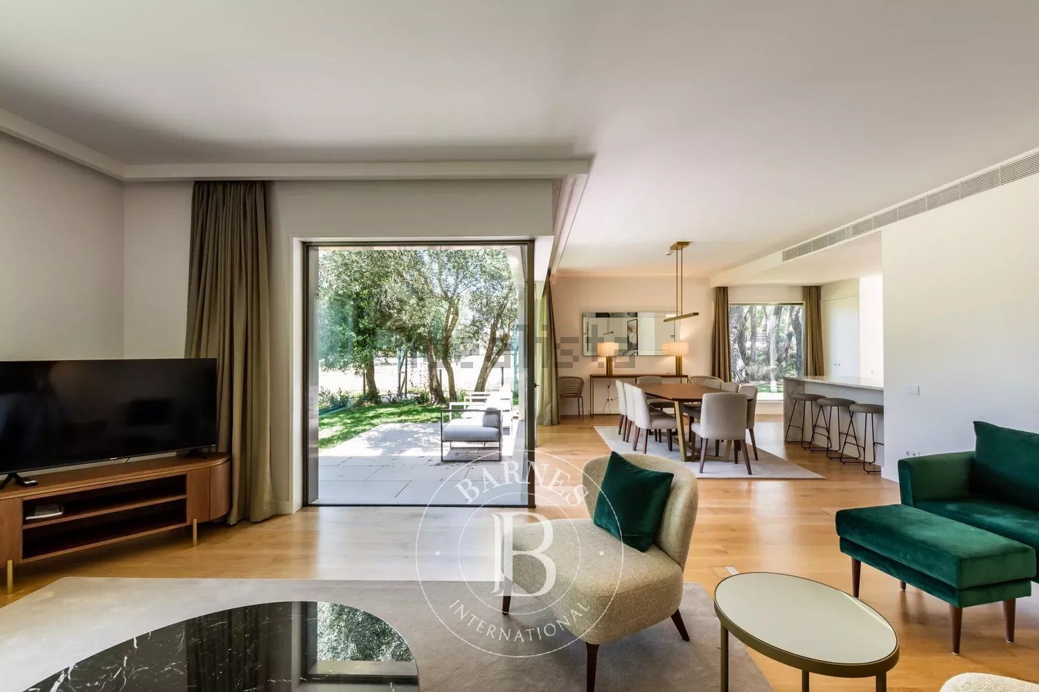小楼房或独栋别墅出售 在Quinta da Marinha - 客厅
