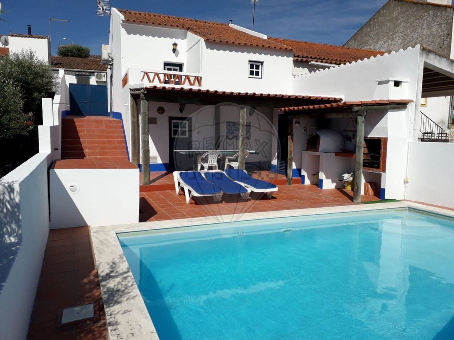  小楼房或独栋别墅出售, estrada Sem Nome - 游泳池