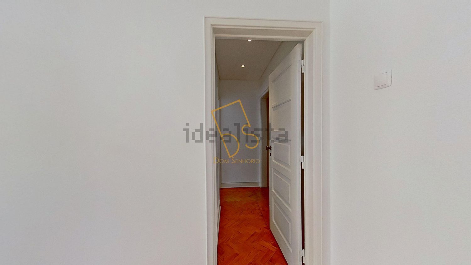 出租公寓 t2, rua Portugal Durão - 过道