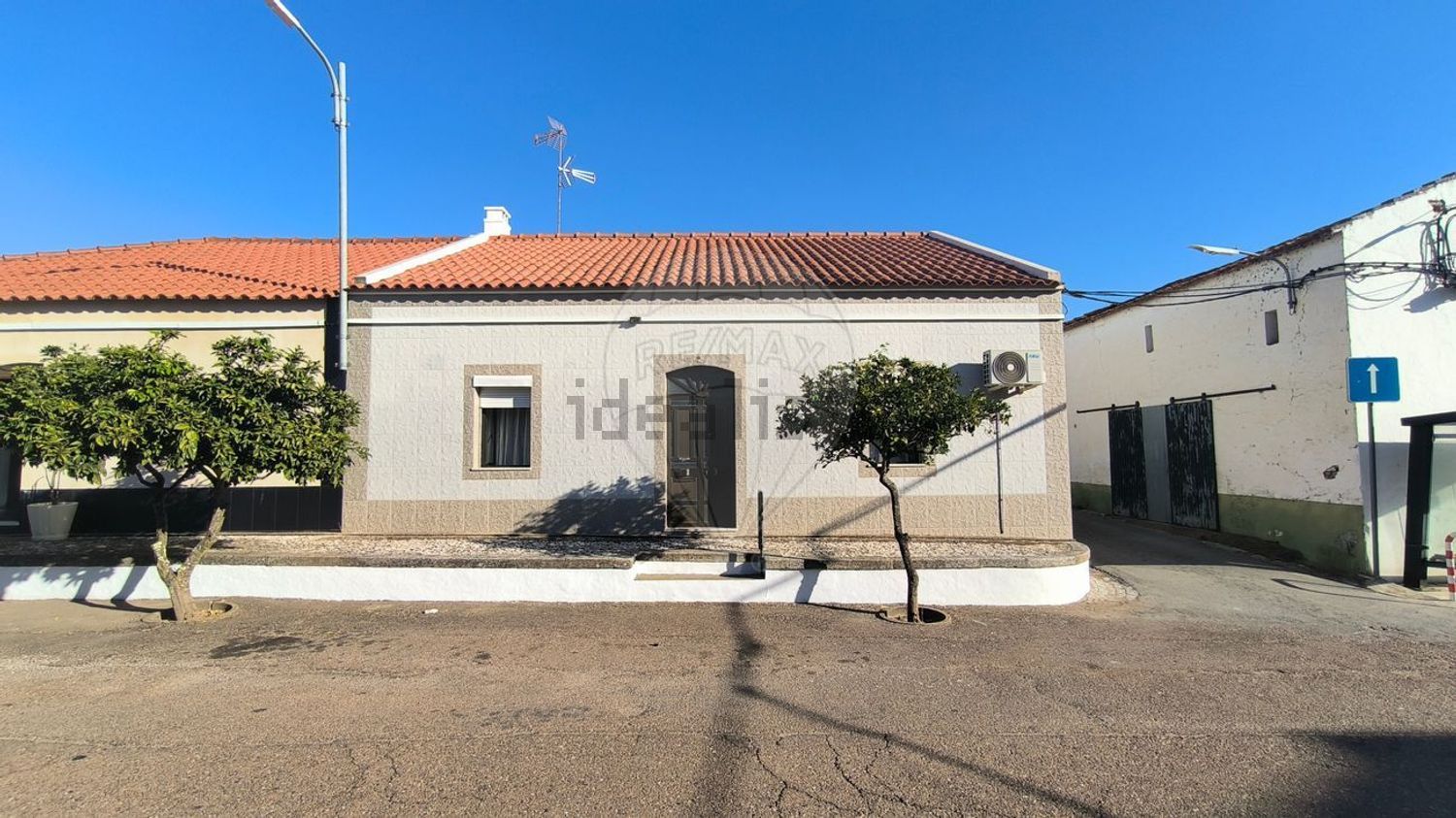 小楼房或独栋别墅出售, Avenida Dr Artur António Louro - 外立面