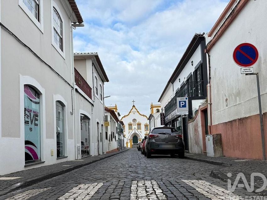 Imagem Vistas de apartamento t3 em Praia da Vitória (Santa Cruz)