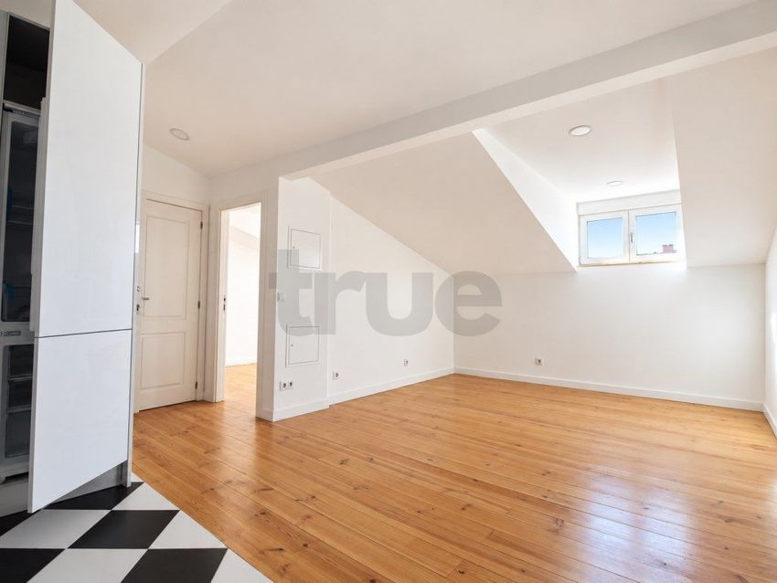 Imagem Divisão de apartamento t1 em 3ª Travessa Particular