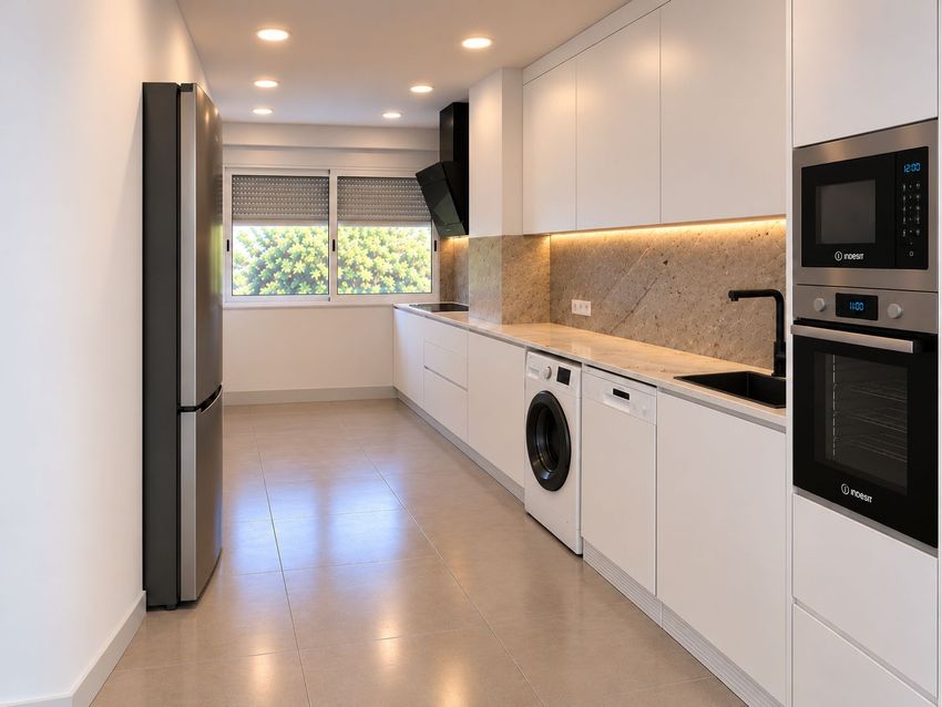 Imagem Cozinha de apartamento t2 em Avenida Miguel Bombarda, 9