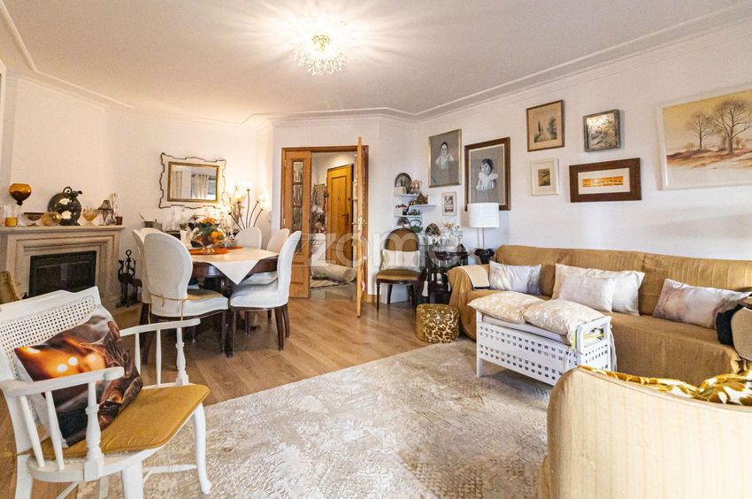 Imagem Sala de estar de apartamento t2 em Rua da Holanda