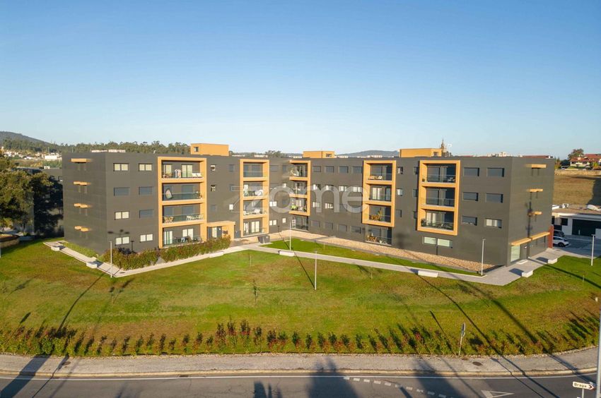 Imagem Detalhes de apartamento t3 em Avenida dos Correios, 2 D