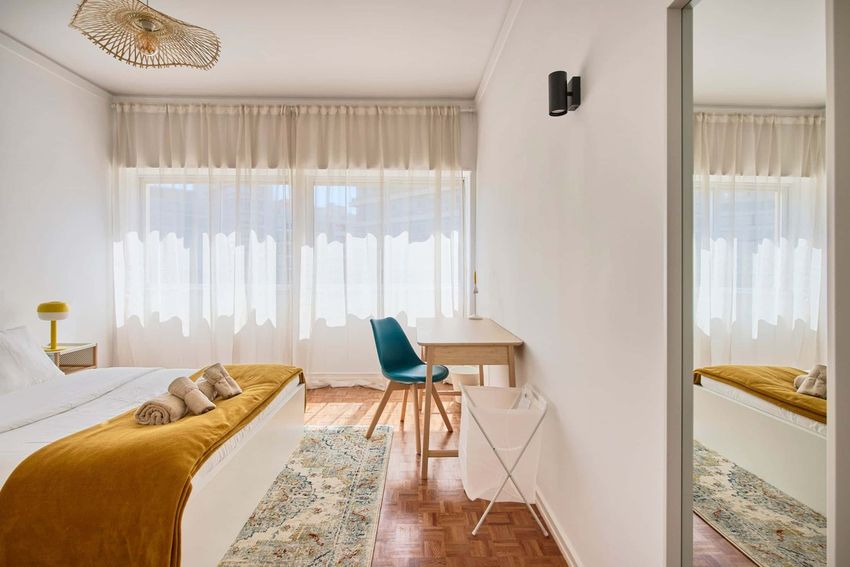 Imagem Sala de estar de quarto em Praça Alvalade, 3