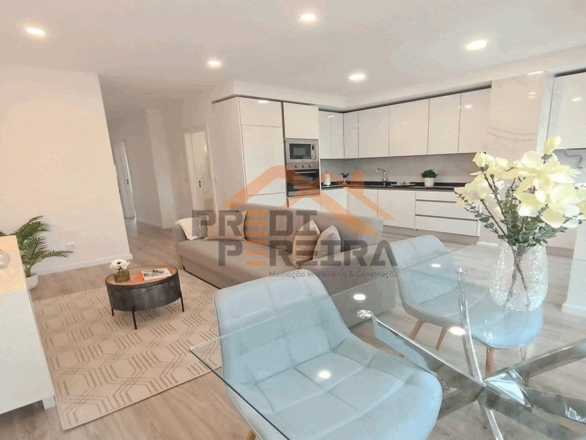 Imagem Sala de estar de apartamento t3 em Centro