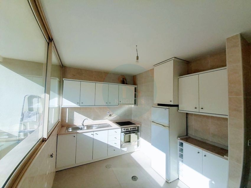 Imagem Cozinha de apartamento t1 em Rua Doutor Francisco Vieira e Brito