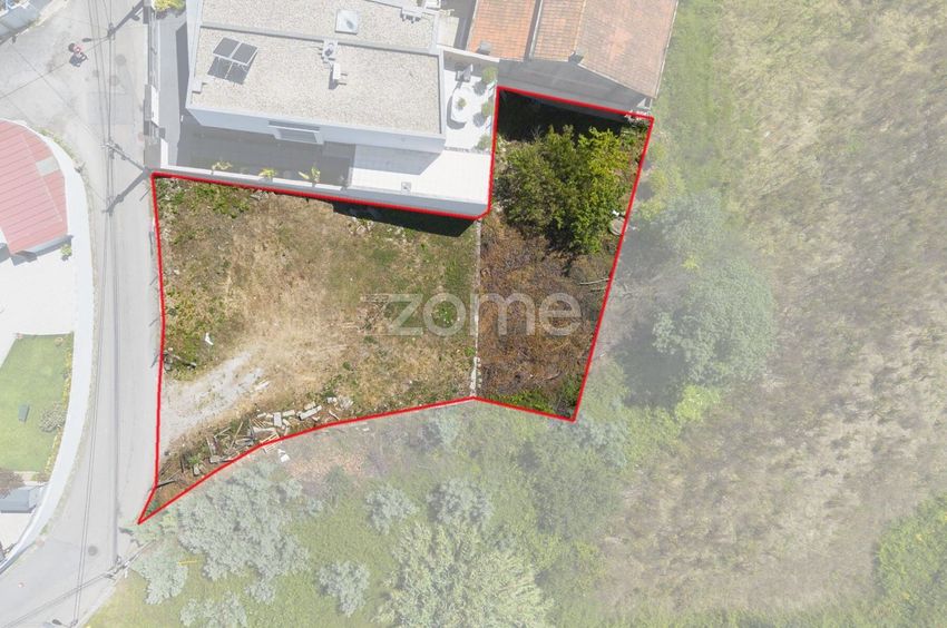 Imagem Terreno de terreno em Rua Funde de Vila