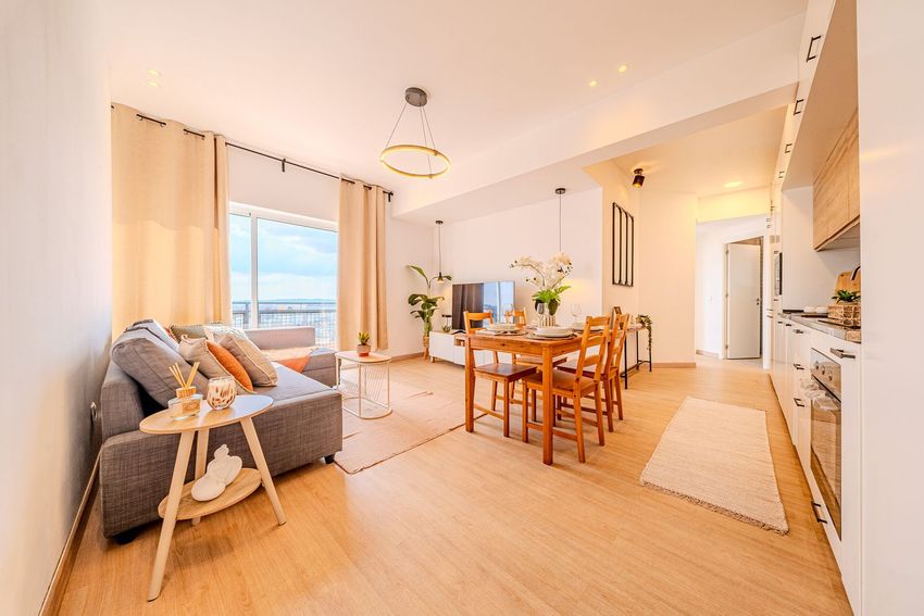Imagem Sala de estar de apartamento t3 em Rua Amílcar Cabral, 2