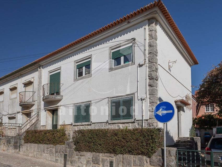 Imagem Fachada de apartamento t2 em Rua Trindade Coelho