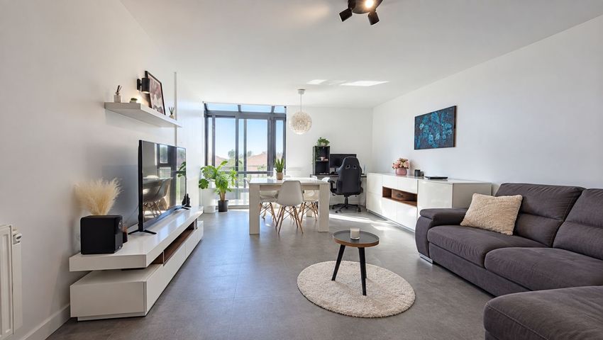 Imagem Sala de estar de duplex em Rua, 79