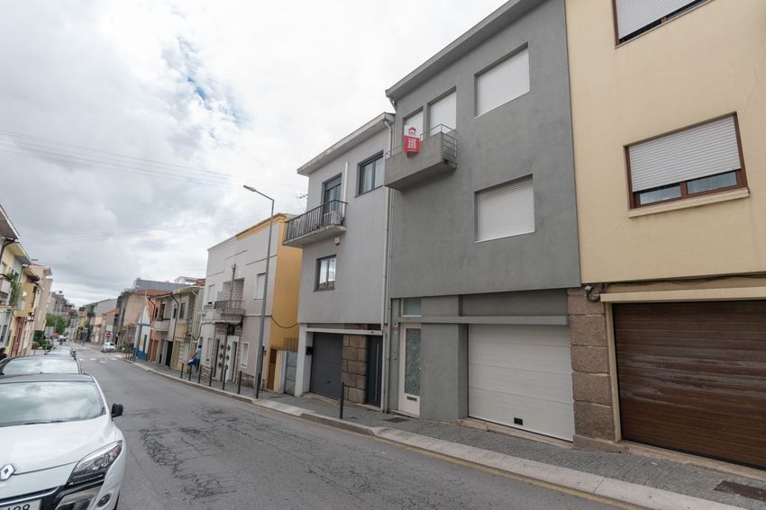 Imagem Vistas de  moradia geminada em Rua Arroteias