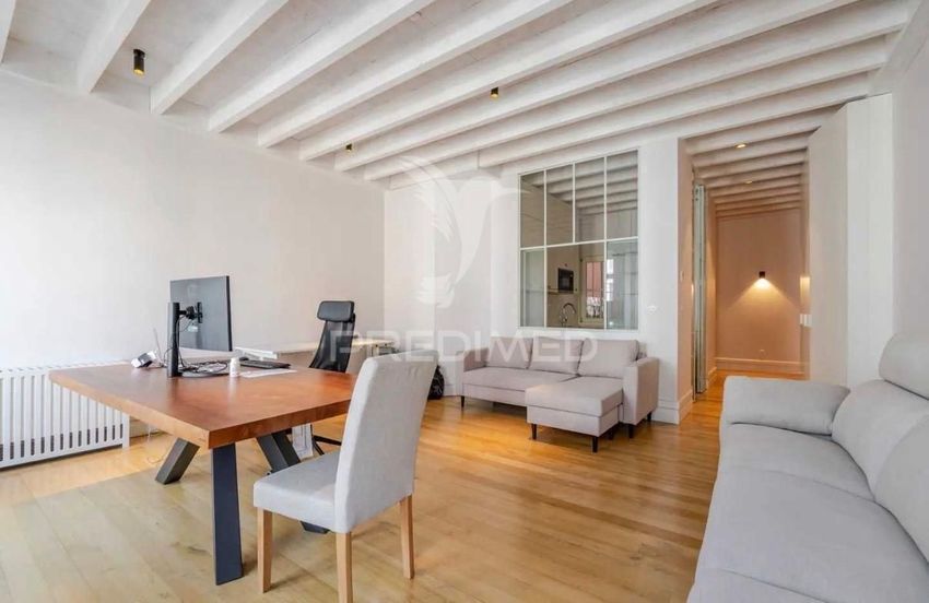 Imagem Sala de estar de apartamento t3 em Rua das Flores - Mouzinho