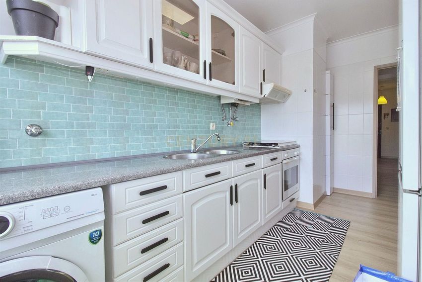 Imagem Cozinha de apartamento t2 em Rua Cidade de Rio de Janeiro