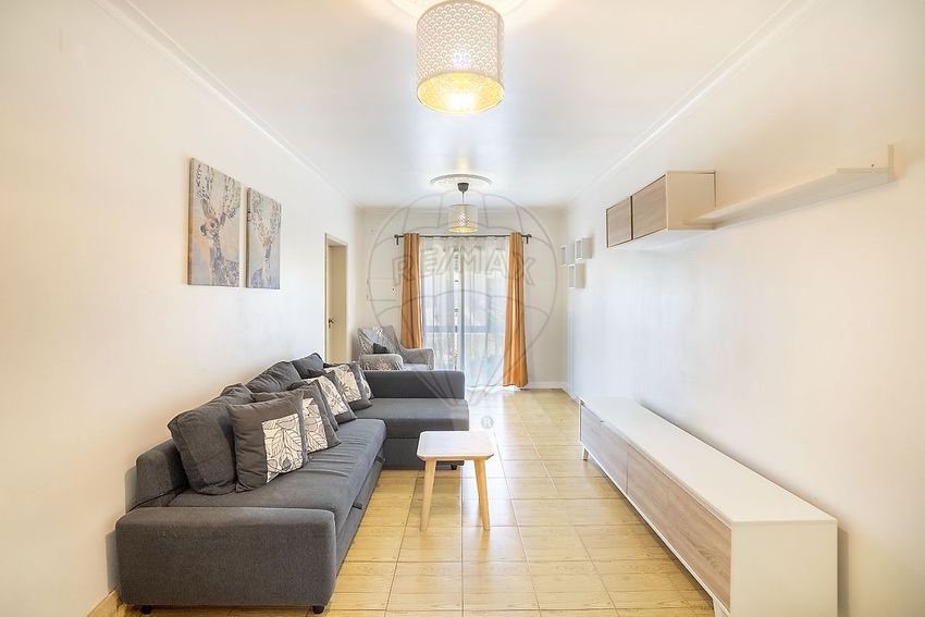 Imagem Sala de estar de apartamento t2 em Rua Mártires da Liberdade