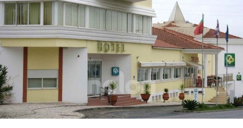 Зображення Фасад, будівля готельного призначення, Circular urbana cartaxo, hotel Sn