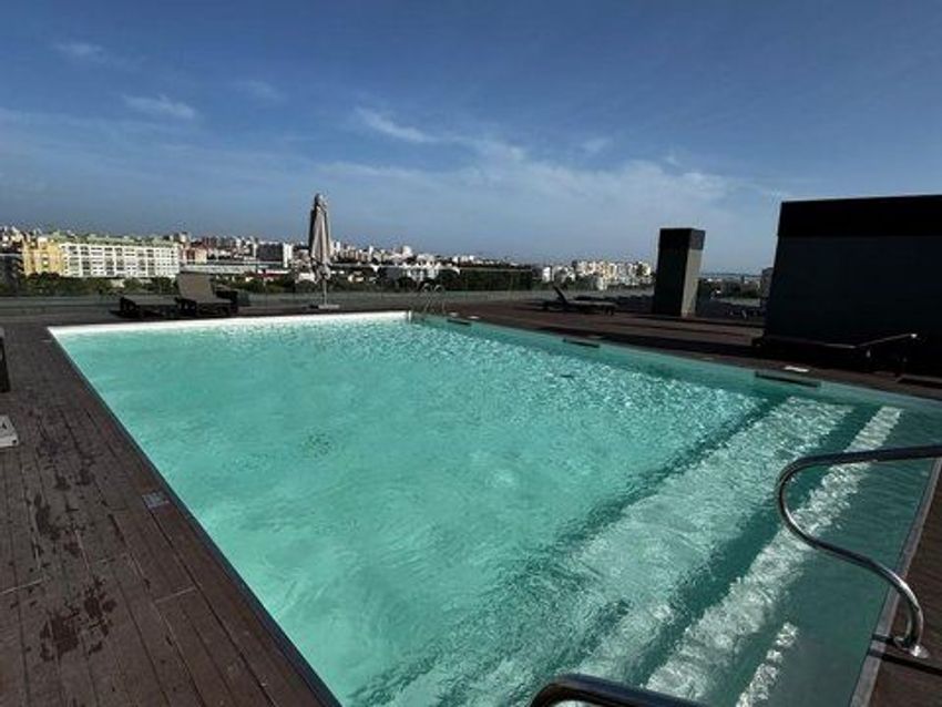 Imagem Piscina de apartamento t1 em Estrada das Machadas, 34