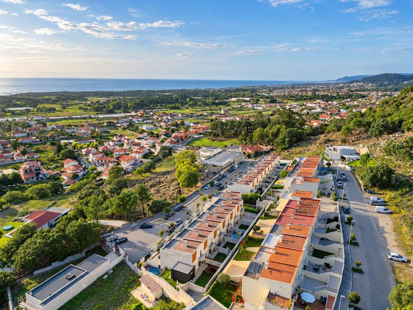 Imagem Vistas de  moradia geminada em Rua José Fernandes Ribeiro, 129