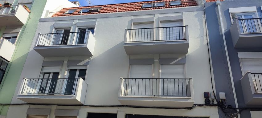 Imagem Fachada de apartamento t2 em Rua do Cardal da Graça, 20
