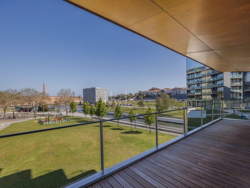 Imagem Terraço de apartamento t2 em Bairro do Liceu - 5 Bicas