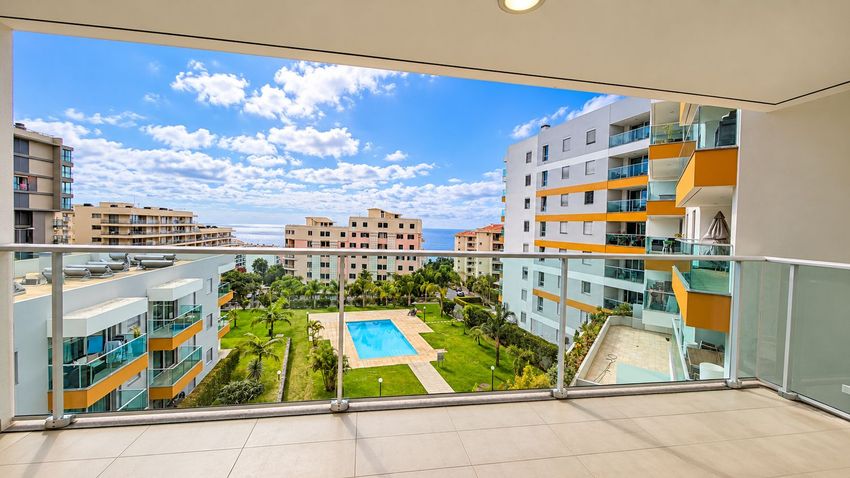 Imagem Piscina de apartamento t2 em Avenida Mário Soares, 37