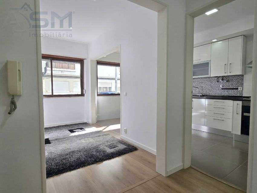 Imagem Hall de apartamento t2 em Rua Gil Vicente