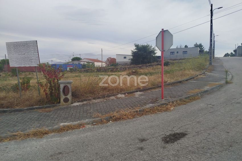 Imagem Terreno de terreno em Rua dos Combatentes da Grande Guerra, 5