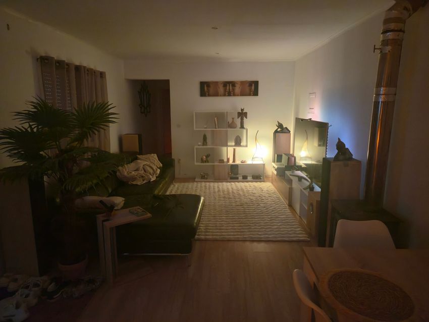 Imagem Sala de estar de  moradia independente em Rua Fernando de Alarcão, 70