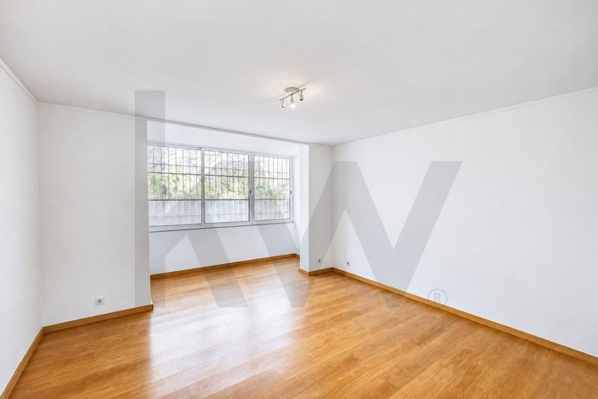 Imagem Divisão de apartamento t2 em Rua do Viveiro