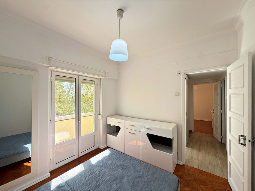 Imagem Quarto de apartamento t1 em Rua José Osório de Oliveira, 3