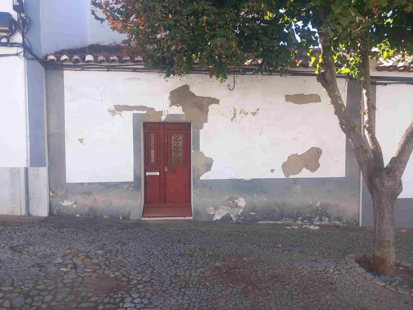 Imagem Fachada de  moradia geminada em Rua Serpa Pinto, 13