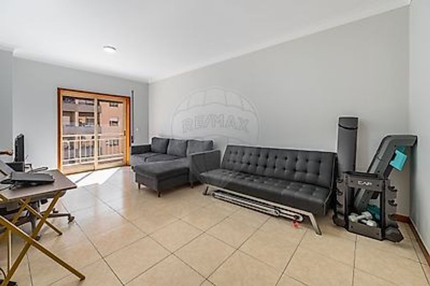 Imagem Sala de estar de apartamento t2 em Rua Germão Galharde, 16