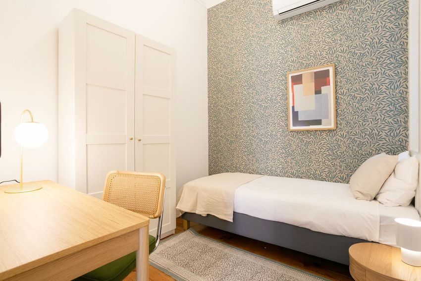 Imagem Quarto de quarto em Rua das Janelas Verdes, 74