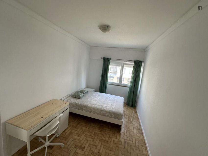 Imagem Quarto de quarto em Rua Gil Eanes