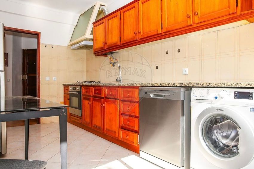 Imagem Cozinha de apartamento t2 em Parceta de São Brás, 7
