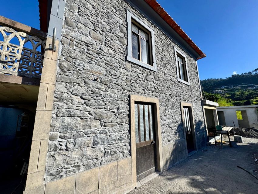 Imagem Fachada de apartamento t2 em Caminho das Faias, 32