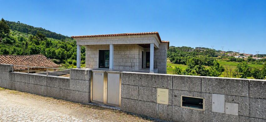 Imagem Fachada de  moradia independente em São Cristóvão (Selho)