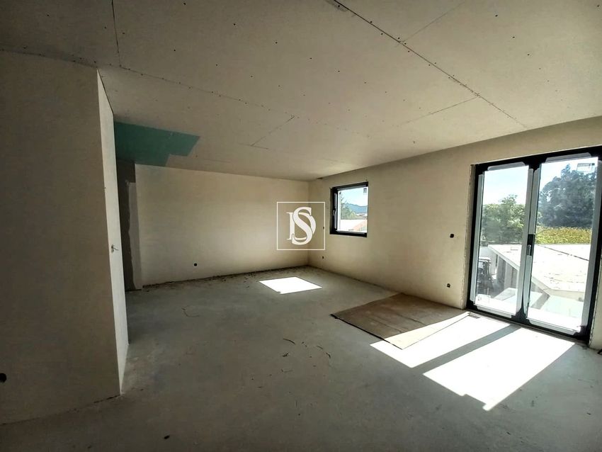 Imagem Divisão de apartamento t2 em Largo de Santa Apolónia, 670