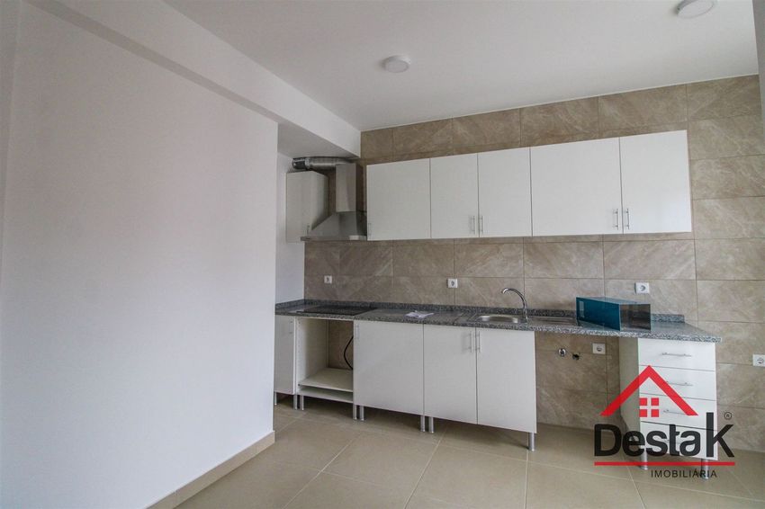 Imagem Cozinha de apartamento t1 em São Pedro do Sul - Várzea - Baiões