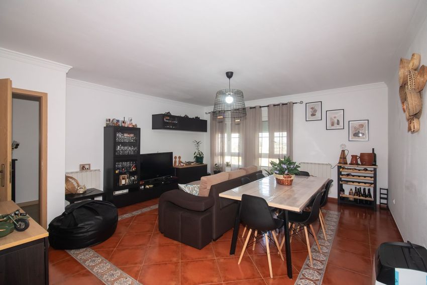 Imagem Sala de estar de apartamento t3 em Praceta Tristão Vaz Teixeira, 18