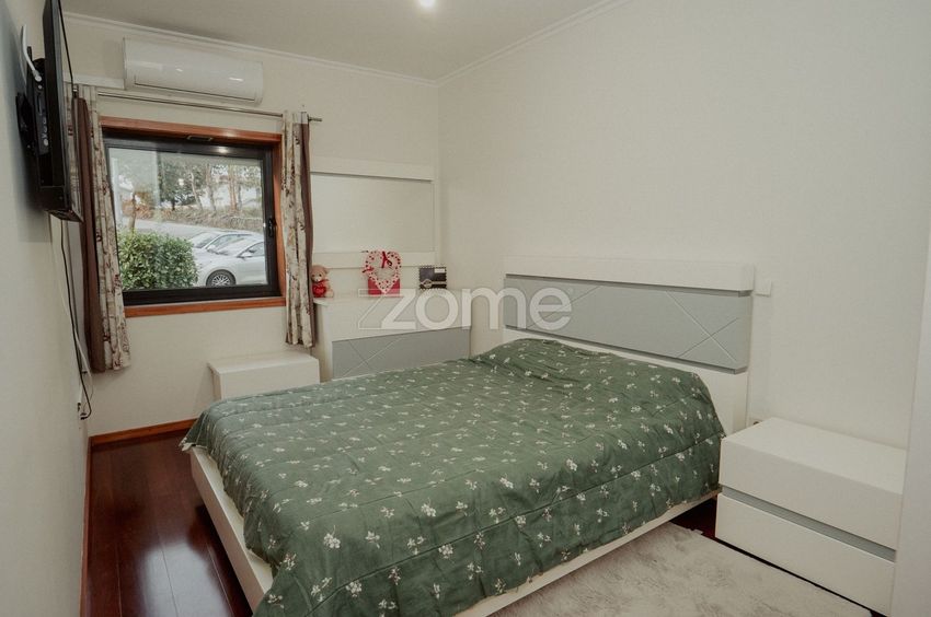 Imagem Quarto de apartamento t2 em Rua da Vitória, 80