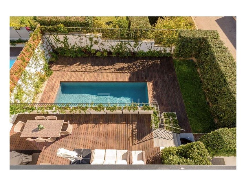 Imagem Piscina de  moradia independente em Avenida Navegadores, 210