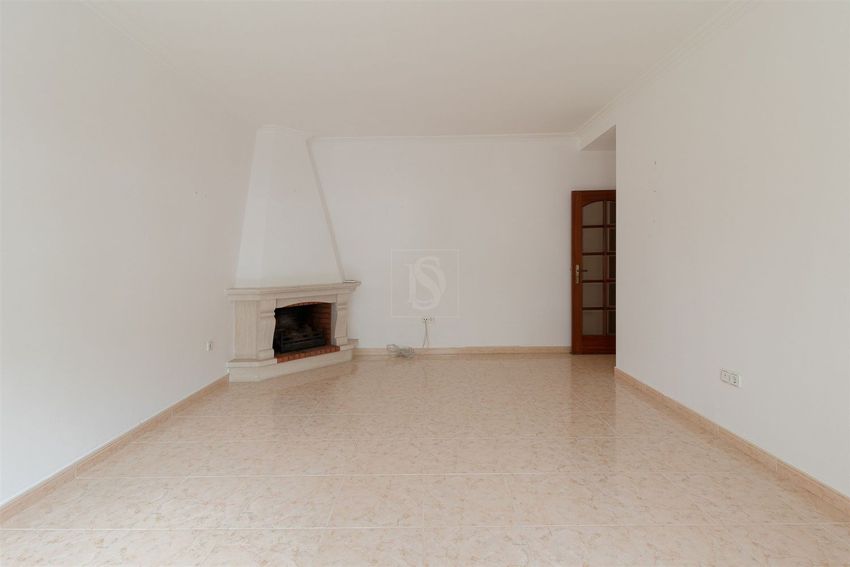 Imagem Divisão de apartamento t3 em Rua Ciprestes, 4 D