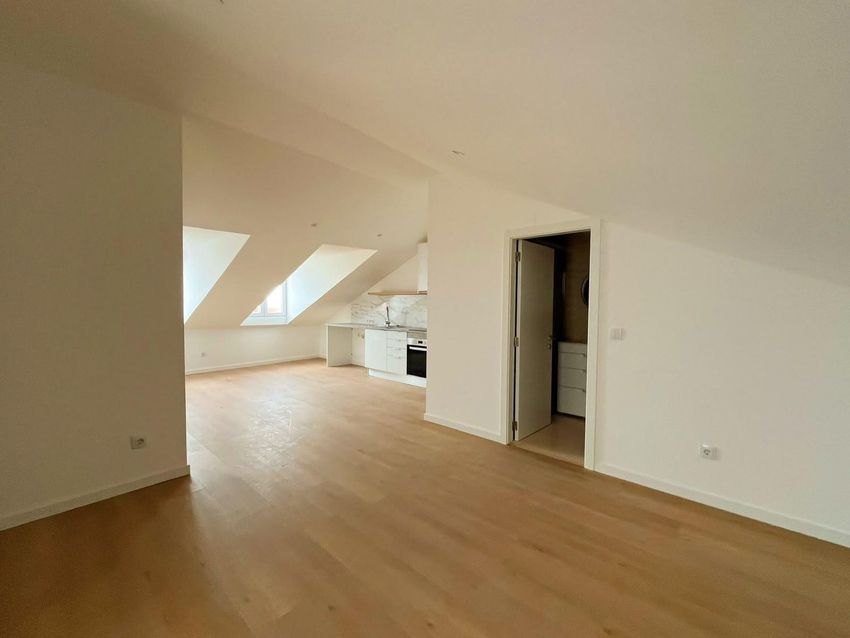 Imagem Sala de estar de apartamento t1 em Azinhaga da Salgada, 73