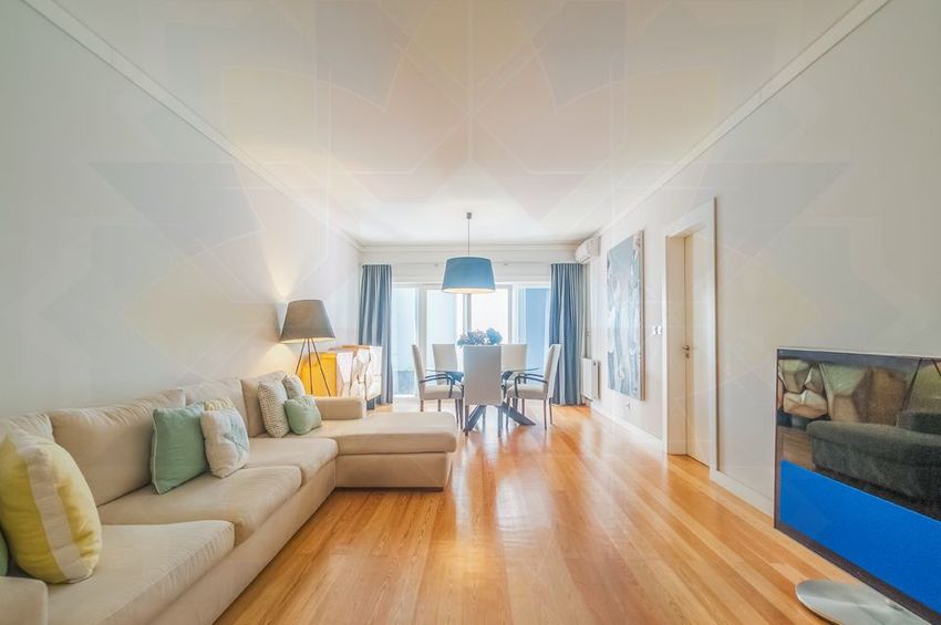 Imagem Sala de estar de apartamento t3 em Rua São Boaventura, 5