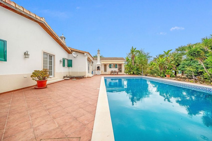 Imagem Piscina de  casa ou moradia em Estoi