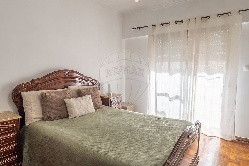 Imagem Quarto de apartamento t2 em Casal de São Brás - Vila Chã