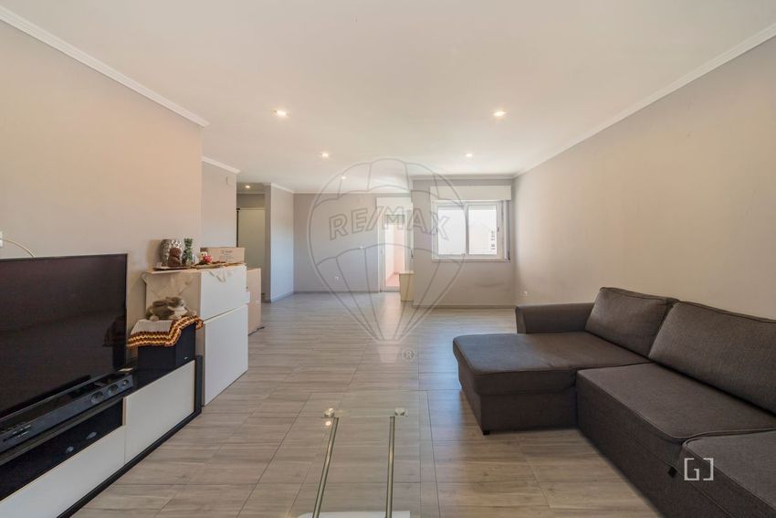 Imagem Sala de estar de apartamento t2 em Rua Eiras